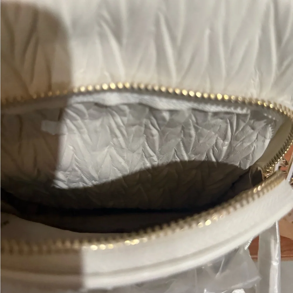 NWT STEVE MADDEN. CROSSBODY BAG.